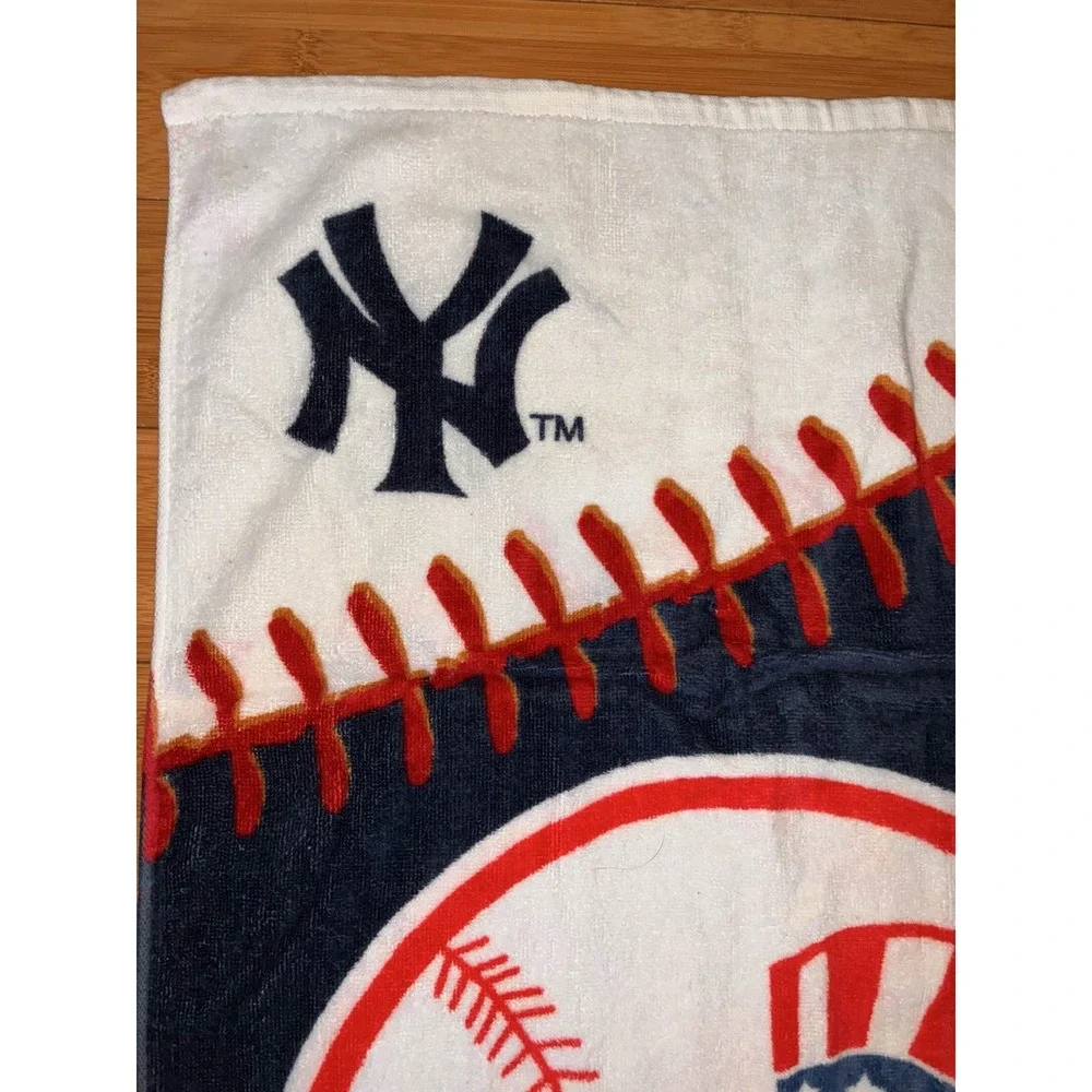 Genuine Yankees MLB 30x60‎ Beach Towel & Mug Set Vintage Collectable Authentic